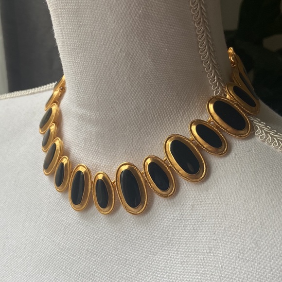 NWT Vintage Anne Klein brushed gold necklace, bracelet, earrings set of three! - Picture 16 of 16